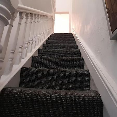 Spacious 4 Bedroom, Free Netflix, Central Location Cardiff Exterior photo