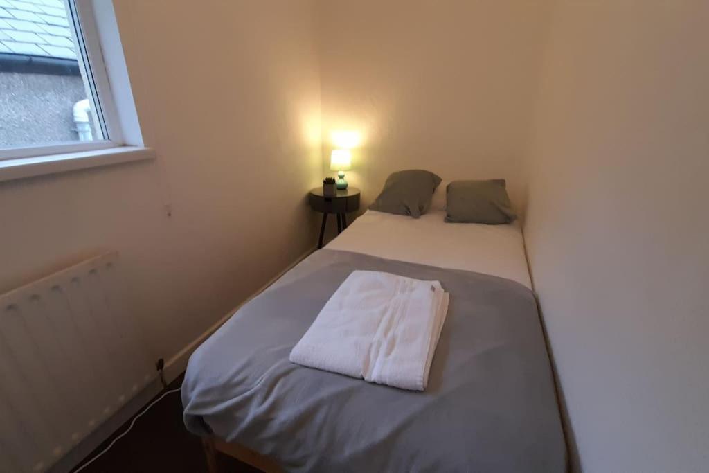 Spacious 4 Bedroom, Free Netflix, Central Location Cardiff Exterior photo