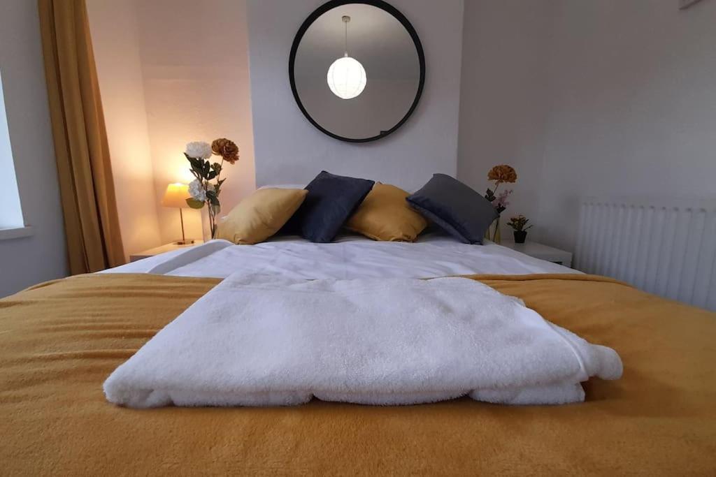 Spacious 4 Bedroom, Free Netflix, Central Location Cardiff Exterior photo