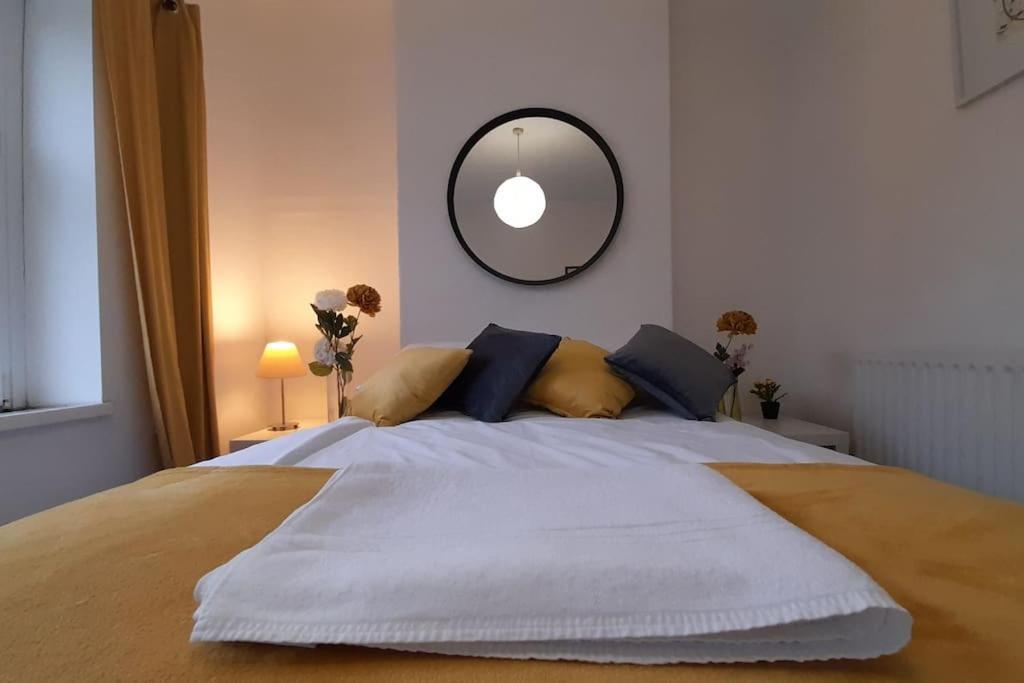 Spacious 4 Bedroom, Free Netflix, Central Location Cardiff Exterior photo